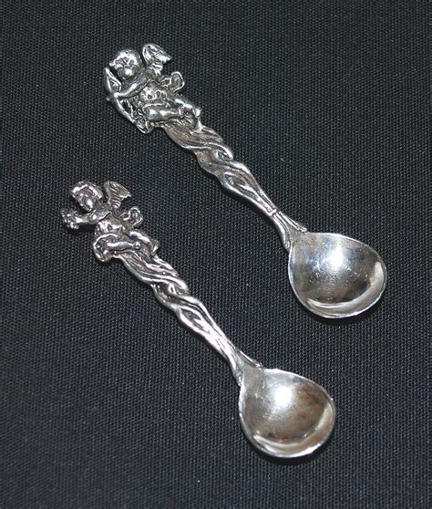 Antique Four Sterling Silver Salt Spoons With Cherubs From