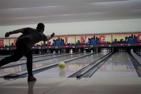 tempat main bowling  jakarta