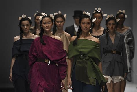 Jakarta Fashion Week Digelar Secara Luring Pada Oktober