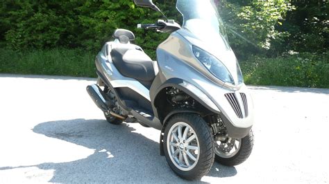 2010 Piaggio MP3 400ie Moto ZombDrive