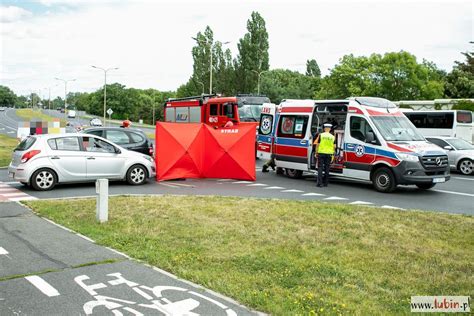 Motocykl zderzył się z osobówką AKTUALIZACJA Lubin Portal Miasta