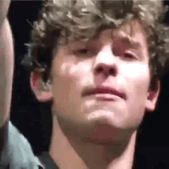 No Longer A Shawn Stan But Too Lazy To Change Do You Think Shawn Likes To Eat Pussy