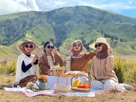 Mount Bromo Sunrise Picnic And Photography Trip From Malang Klook