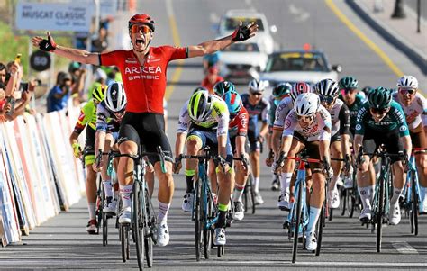 Cyclisme Muscat Classic un coureur dArkéa Samsic simpose devant un