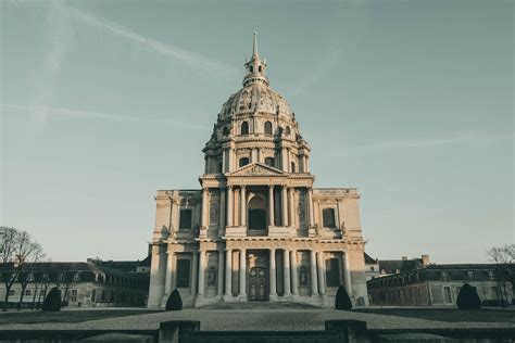 Facade of the Les Invalides Dome in Paris, France · Free Stock Photo