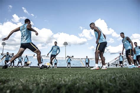 Desfalcado Santos finaliza preparação para a estreia na Copa do Brasil