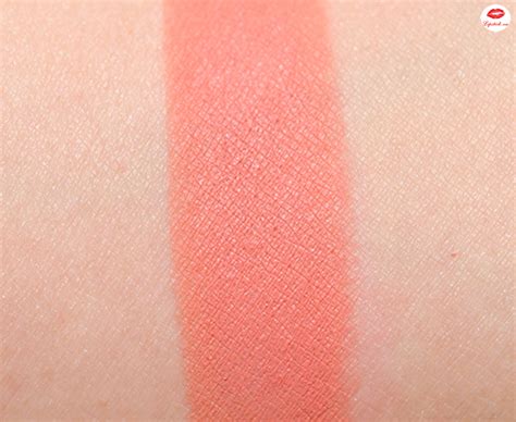 Review Son MAC Runway Hit 703 Màu Hồng Cam Nude Retro Matte