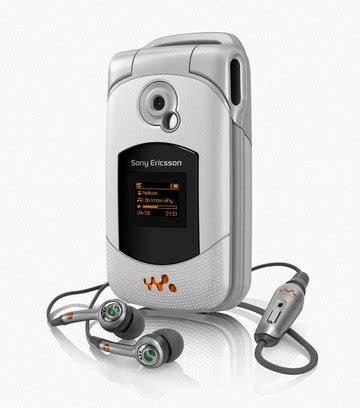 Sony Ericsson W300i 首款掀蓋式WALKMAN 音樂手機 哈燒王 Hot3c