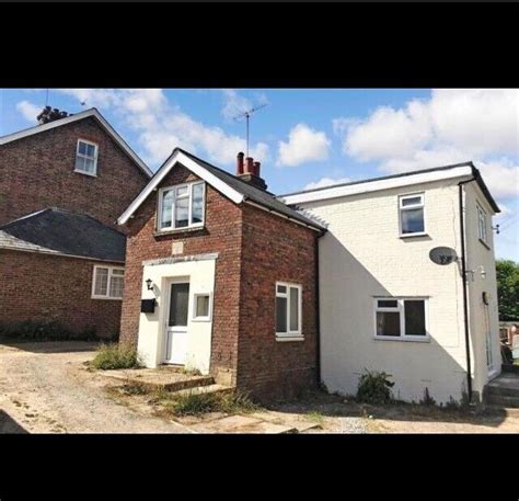 Detached Two Bedroom Victorian Cottage In Uckfield East Sussex In