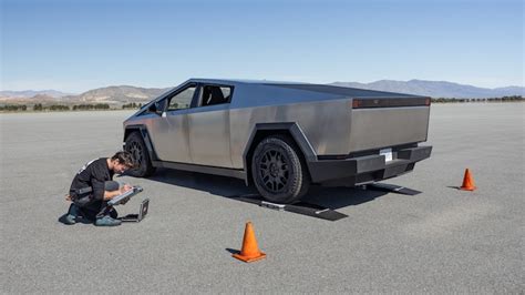 2024 Tesla Cybertruck Dual Motor 0 60 Mph And ¼ Mile Tested Cyberdust Averted