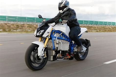 E Power Roadster Inikah Versi Produksi Naked Bike Listrik BMW