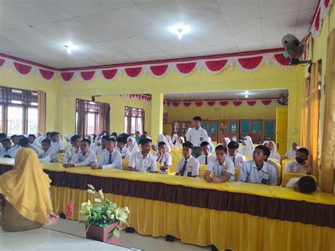 Sma Negeri 1 Telaga Biru Memaksimalkan Fungsi Perpustakaan Sekolah