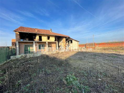 Vendita Terratetto Unifamiliare In Via Comunale Sommariva Del Bosco