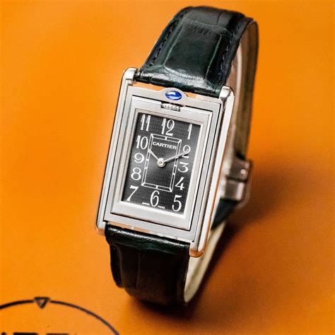 Cartier Tank Basculante 2405 - AMSTERDAM VINTAGE WATCHES