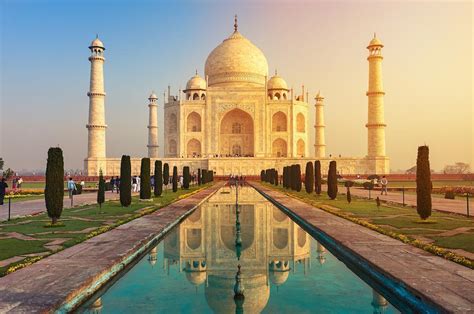 The most beautiful and famous architectural buildings of India ...