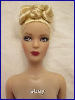 A Perfect Ten Signed Tyler Wentworth Nude Tonner Doll 200 Made 2009 BW Bod Blond Tonner Tyler