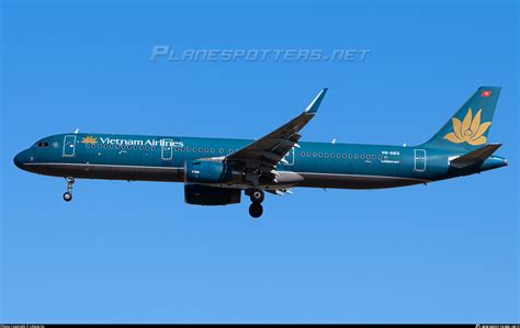 Vn A Vietnam Airlines Airbus A Wl Photo By Lihang Xu Id