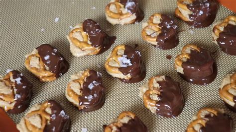 Chocolate Covered Peanut Butter Pretzels Recipe