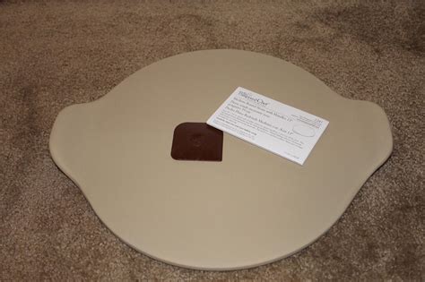 Brand New In Box Pampered Chef Medium Round Pizza Stone With Handles