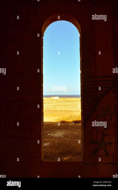 Abandoned Desert House Exterior Stock Photo Alamy