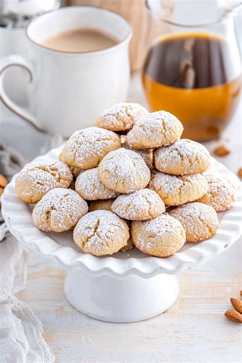 Best Christmas Amaretto Cookies