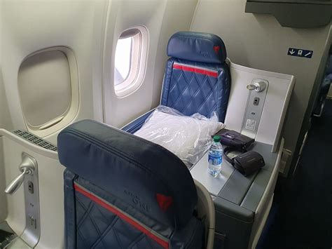 Trip Report Delta Lax To Jfk Deltaone Business Class Lux Traveller