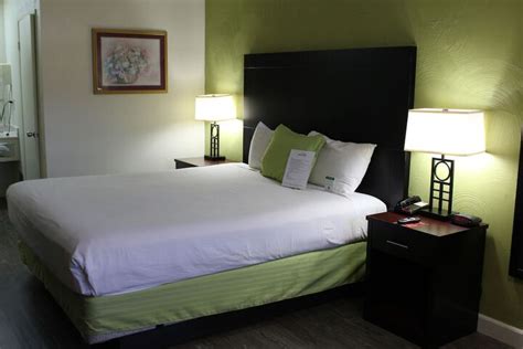 Old Town Western Inn & Suites San Diego | Bookonline.com