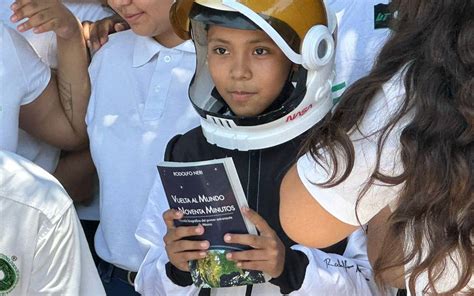 Persigan Sus Sue Os Llama El Astronauta Rodolfo Neri Vela A J Venes