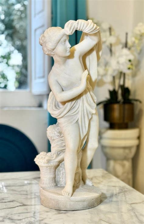 Proantic Statue Depicting A Naked Bather Marble