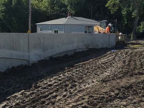 Flood Walls Visible In Valley City News Dakota