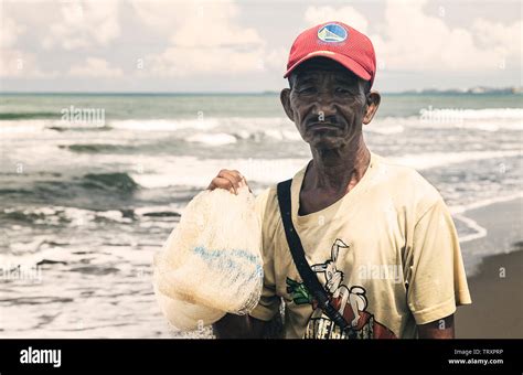 Manila Fishing Hi Res Stock Photography And Images Alamy