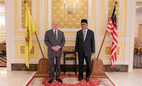 Menghadap Yang Di Pertuan Agong