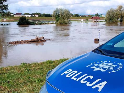 W K Dzierzynie Ko Lu Og Oszono Pogotowie Przeciwpowodziowe Radio Opole