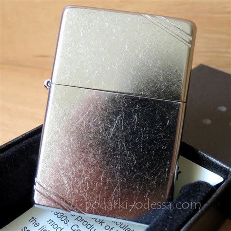 Zippo Vintage Street Chrome