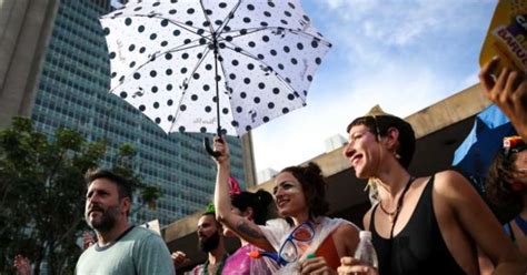 Cerca De Blocos Animam No Carnaval De Rua Do Df