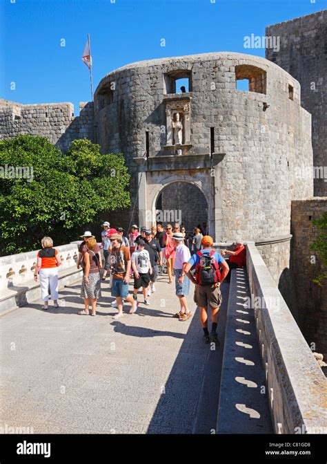 Dubrovnik Hi Res Stock Photography And Images Alamy