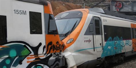 Més de 150 persones ferides pel xoc entre dos trens de Rodalies a Montcada