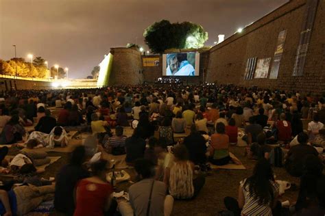 Home Cinema De Exterior Cine En Tu Terraza O Jardín El Blog De Plan Reforma