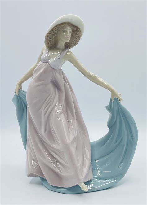 Lladro Figurine Spring Dance No Box Retired