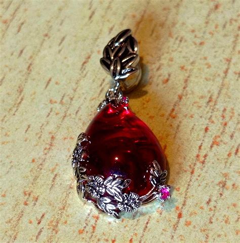 Vintage Stunning Floral Garnet Pendant Silver Necklace Unique Grailed