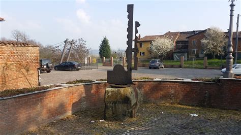 Monumento Alla Resistenza Cassine Pietre Della Memoria