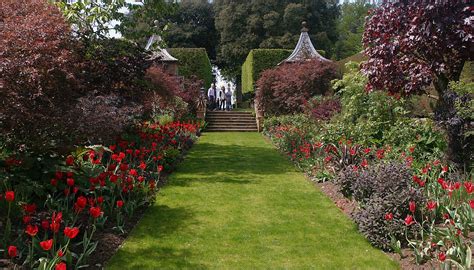 Hidcote Manor Garden | Manor garden, Garden, Garden park