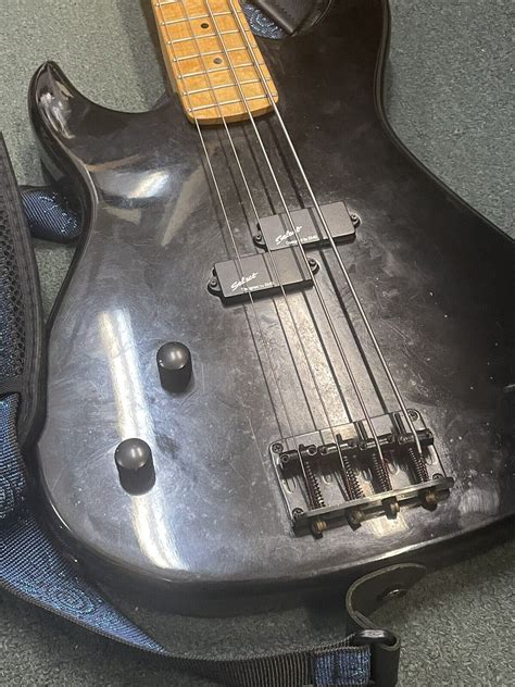 Kramer Left Handed Black 4 String Bass Guitar Ebay