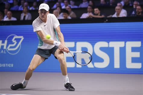 Tennis A Vienne Jannik Sinner Remporte Son 4e Titre De La Saison