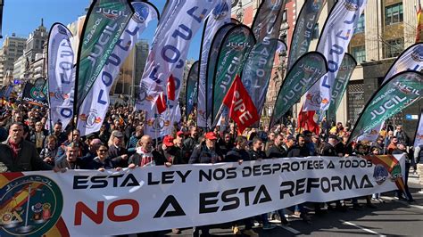 ¿por Qué Se Rebelan Los Policías Y Guardias Civiles Contra La Ley De Seguridad Ciudadana