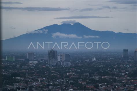 Jaminan Atas Udara Bersih Di Jakarta Antara Foto