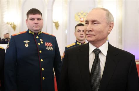 Putin Announces 2024 Presidential Run at Behest of Soldiers - Newsweek