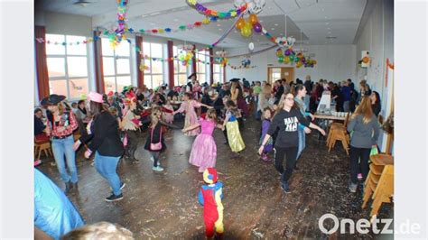 Tolle Stimmung Beim Kljb Kinderfasching Im Tillensaal Onetz