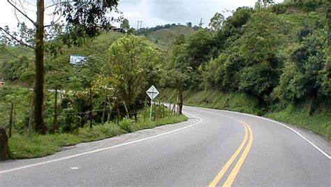 Colombia Aumenta Medios Para Construir Carreteras