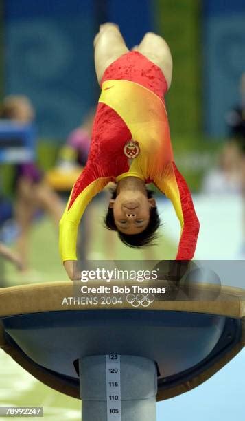 Zhang Nan Gymnast Photos And Premium High Res Pictures Getty Images